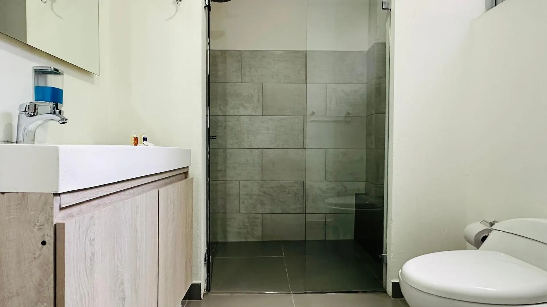 Santamaria7474 Aparthotel Μεντεγίν 0*,  Κολομβία